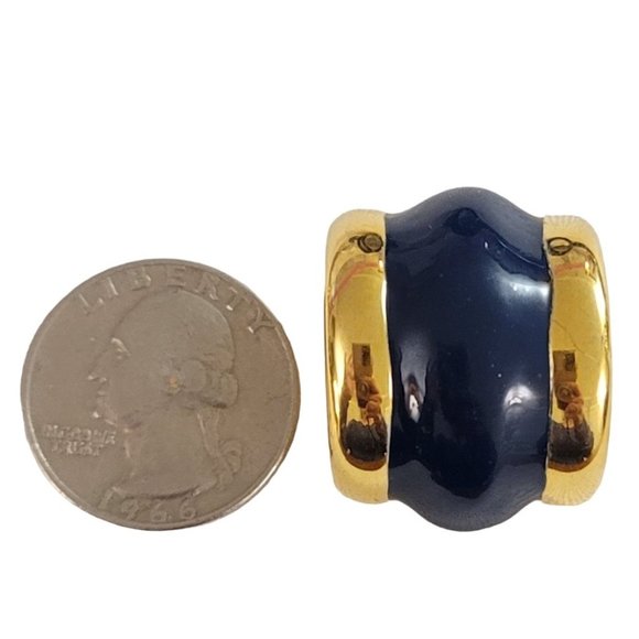 Gold Tone Black Enamel, Designer Style Wide C, Half Hoop Clip On Earrings K960 - Picture 5 of 7